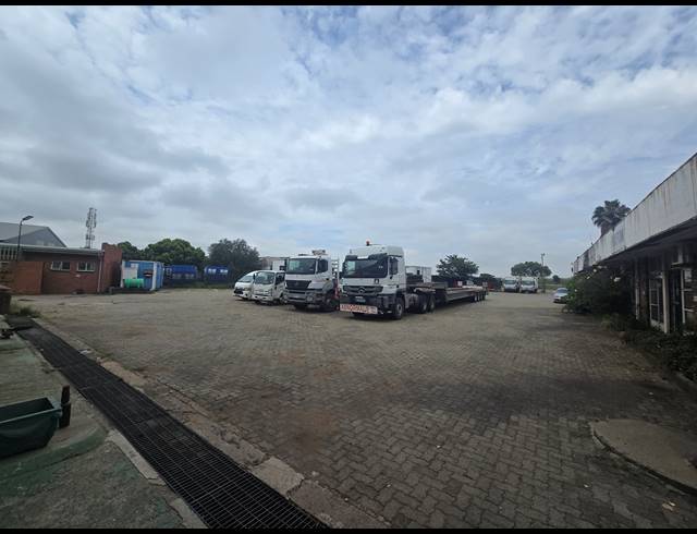 6,687M² WAREHOUSE FOR SALE IN BOKSBURG EAST